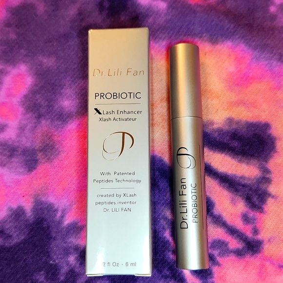 NWT DR LILI FAN- PROBIOTIC X LASH ENHANCER - Picture 2 of 2